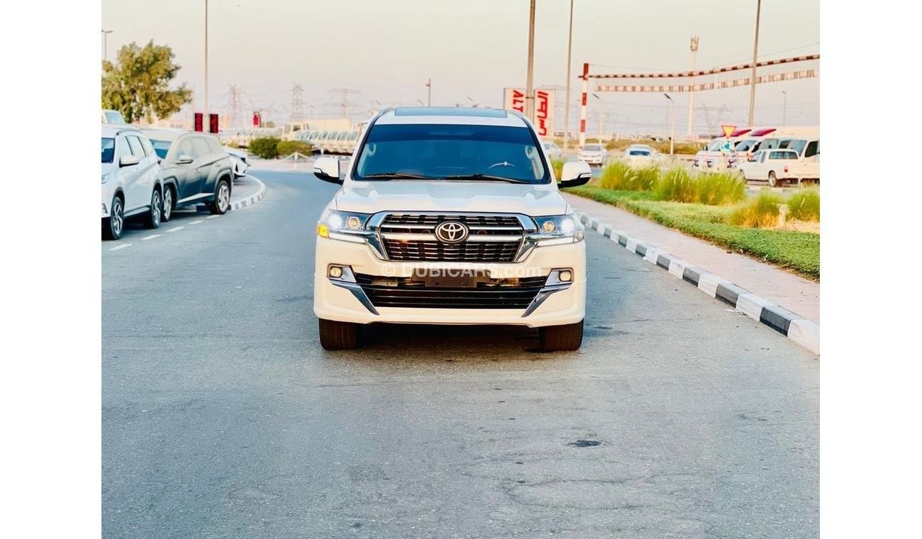 تويوتا لاند كروزر Toyota landcuriser GXR V8 2019 Full Option