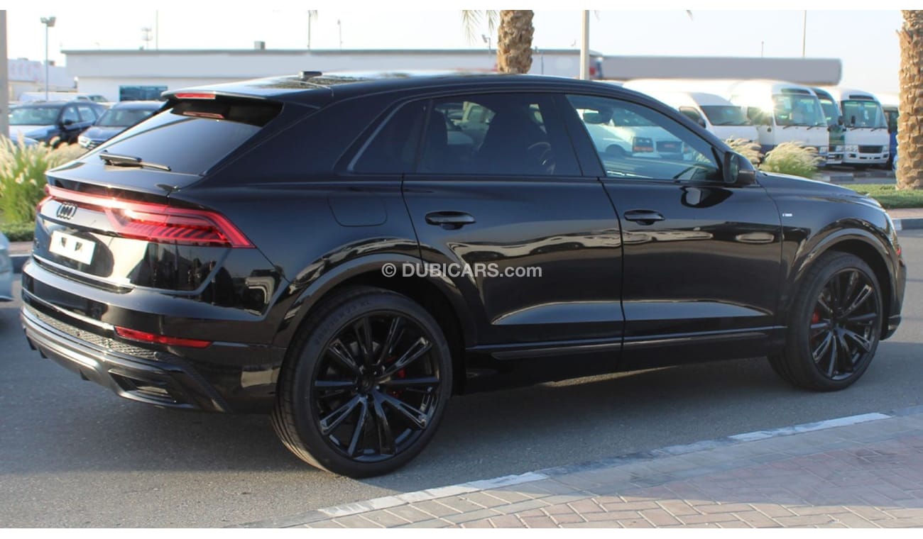 أودي Q8 AUDI Q8 3.0L COMPETITION PLUS MHEV AT