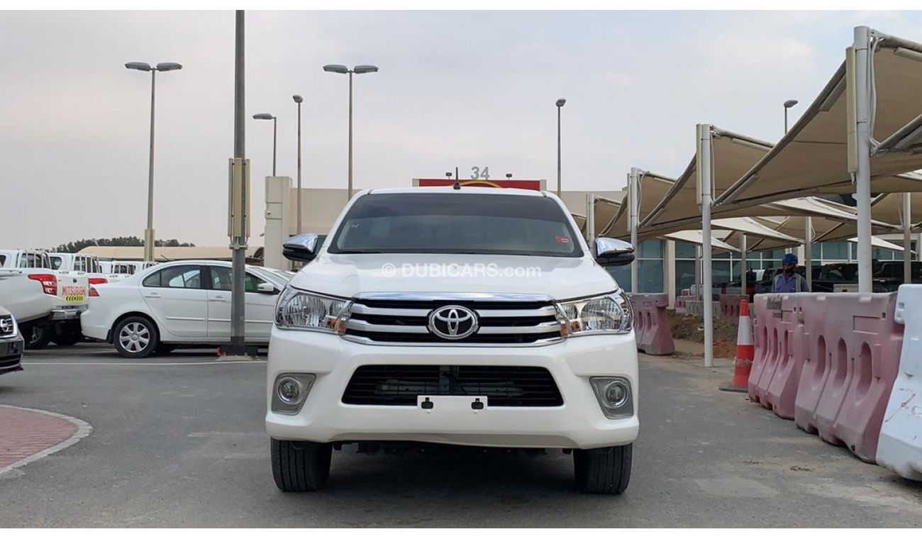 Toyota Hilux DLX 2020 4x2 Ref#01-22