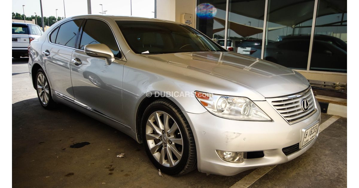 Lexus LS 460 for sale: AED 92,000. Grey/Silver, 2012