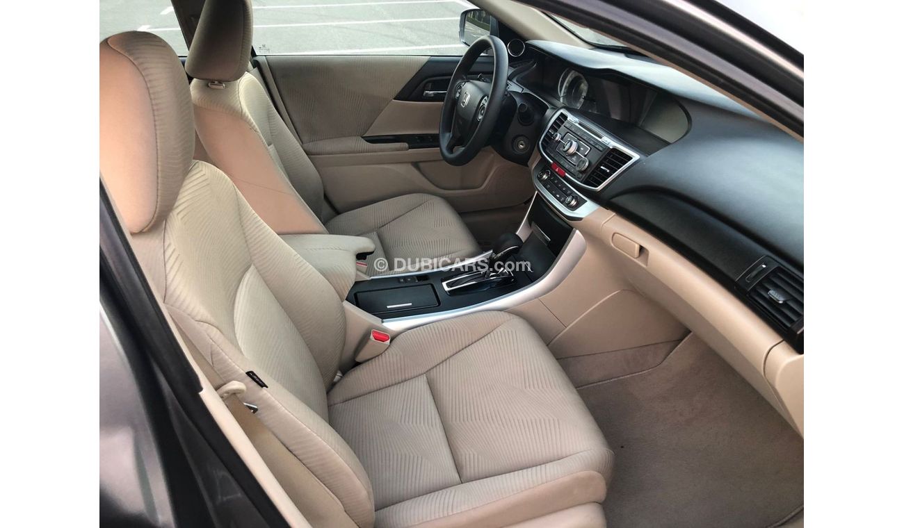 Honda Accord LX MODEL 2016 GCC car perfect condition inside and outside full original paint