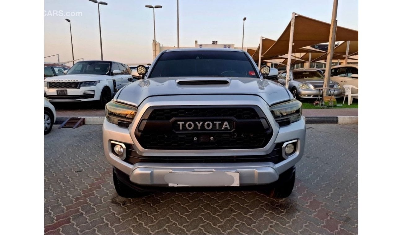 تويوتا تاكوما Toyota Tacoma TRD model:2023 V8 4x4 6 cylinder amrican space in good condition it has all lanch cont