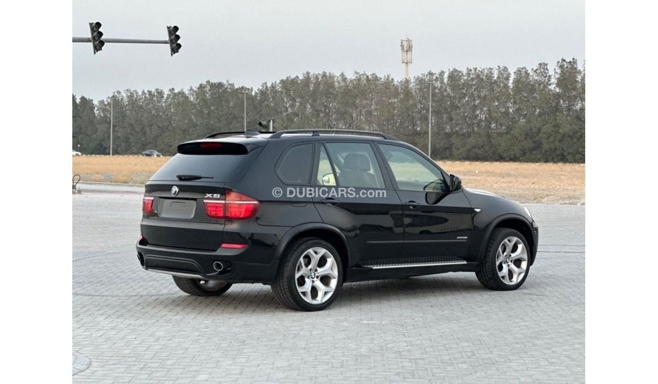 BMW X5 xDrive 35i MODEL 2012 GCC CAR PERFECT CONDITION INSIDE AND OUTSIDE FULL OPTION PANORAMIC ROOF