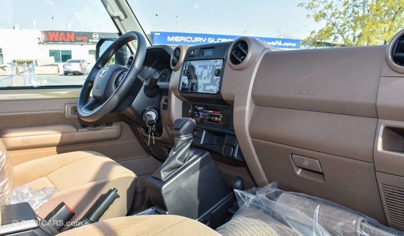 تويوتا لاند كروزر بيك آب 4.0L V6 Double Cabin A/T