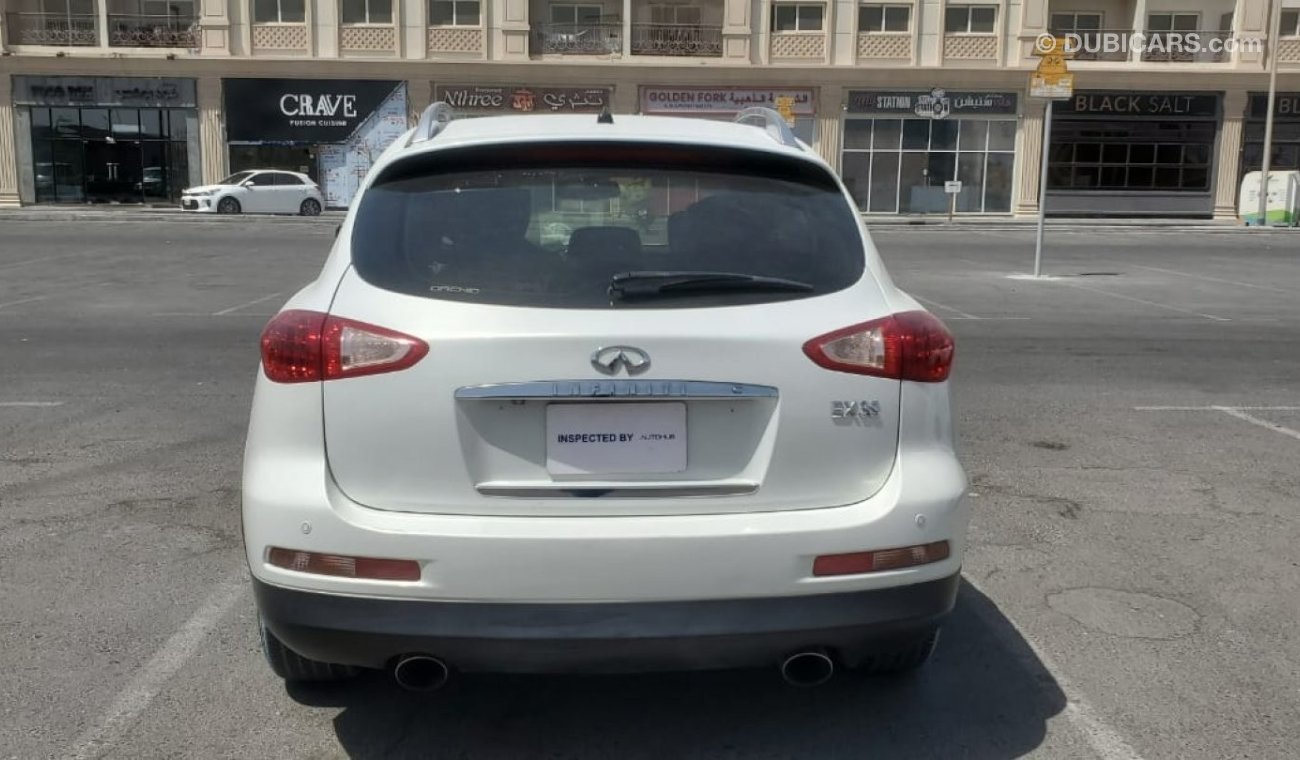 Infiniti EX35 3.5L - Lady Driven