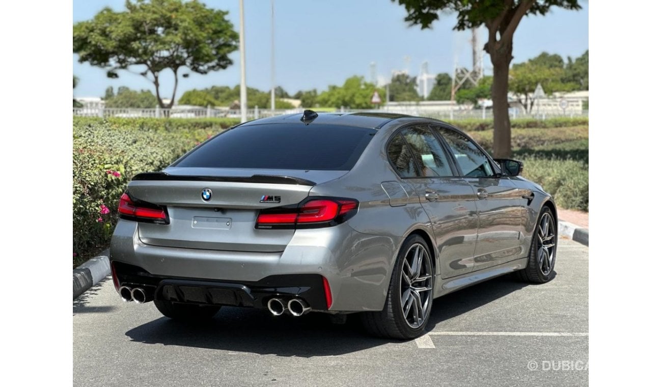 بي أم دبليو M5 Competition 4.4L (617 HP) BMW M5 Competition Carbon Fiber Edition / GCC / 2021 / Perfect Condition /