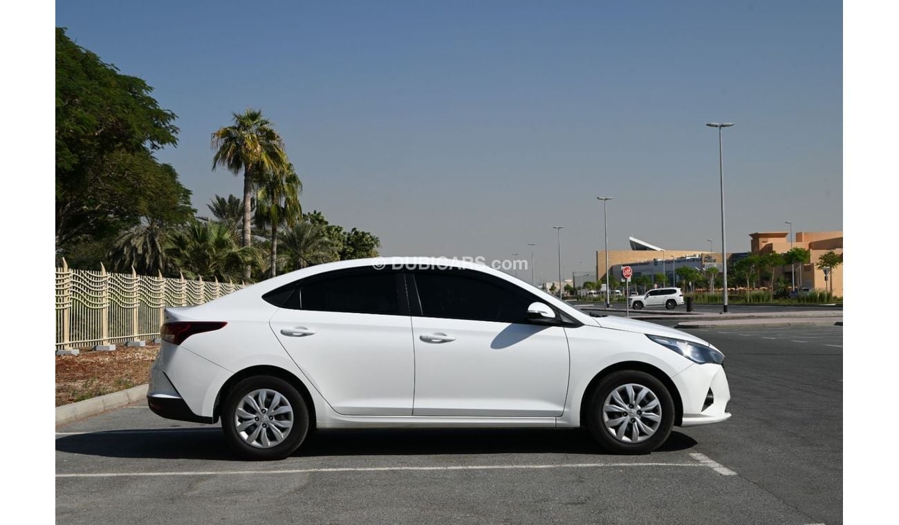 Hyundai Accent Base 1.6L (138 HP) 0% DP - LOW MILEAGE -HYUNDAI ACCENT 1.6 2021 - ORIGINAL PAINT - GCC SPECS - MINT