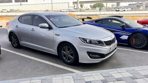 كيا K5 2013 Kia K5 with CarPlay Camera, New tires and wheels is available for sale.