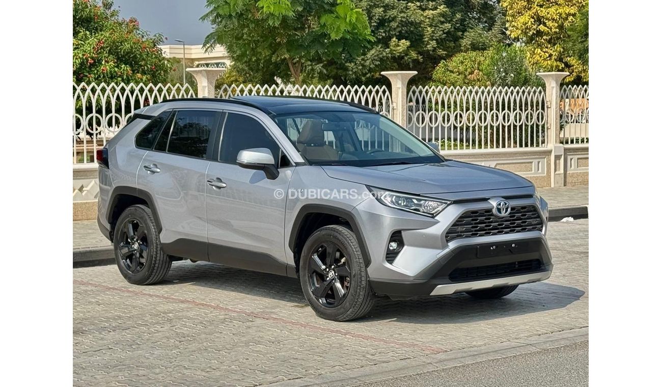 Toyota RAV4 TOP OF RANGE 2021 RAV4 Hybrid GCC Free accident,Full option