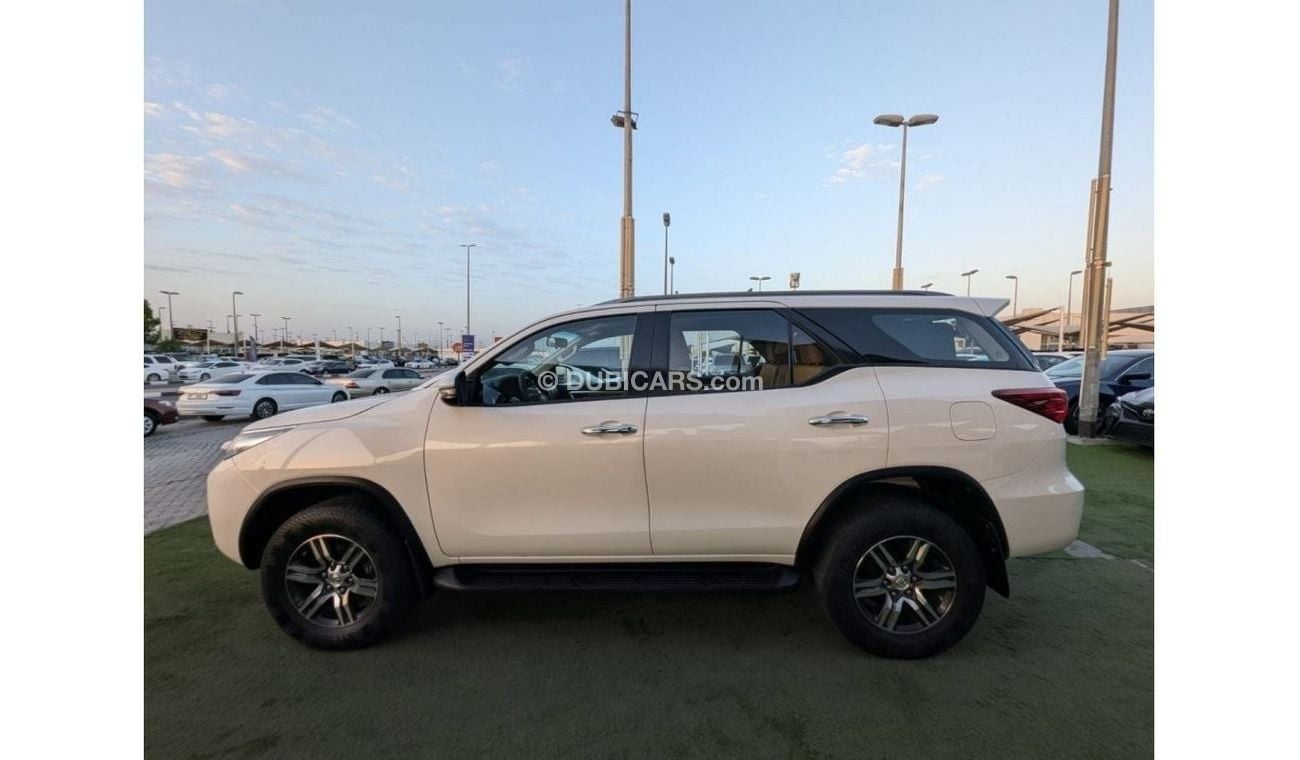 Toyota Fortuner 2019 TOYOTA FORTUNER V6 GXR 4.0L (278 HP) - Automatic . Gasoline . Four Wheel Drive . clean car no a