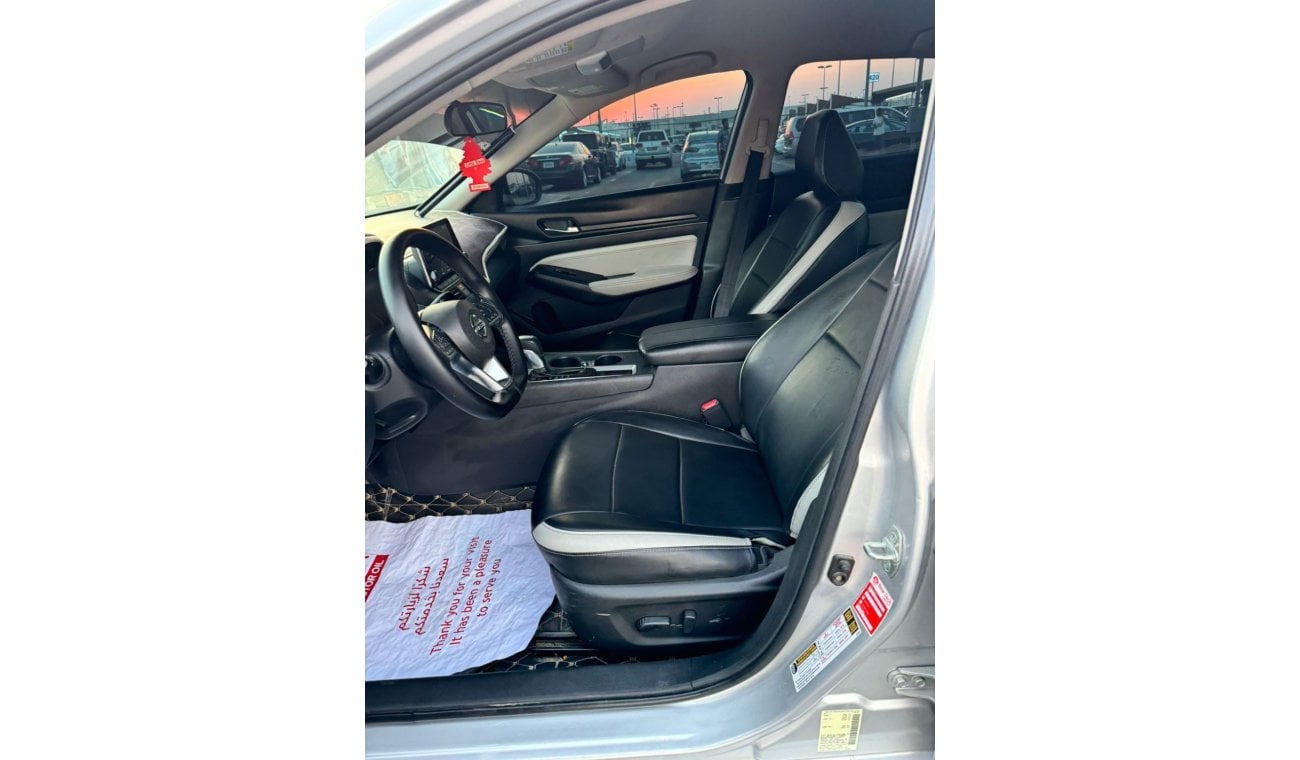 Nissan Altima SV Very good condition inside and outside