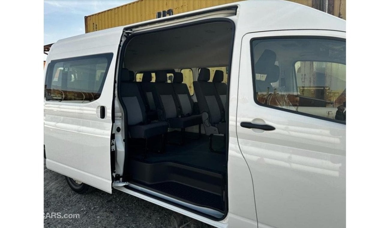 تويوتا هاياس ELECTRIC DOOR  TOYOTA HIACE 3.5L COMMUTER 13-STR H/R MID Automatic