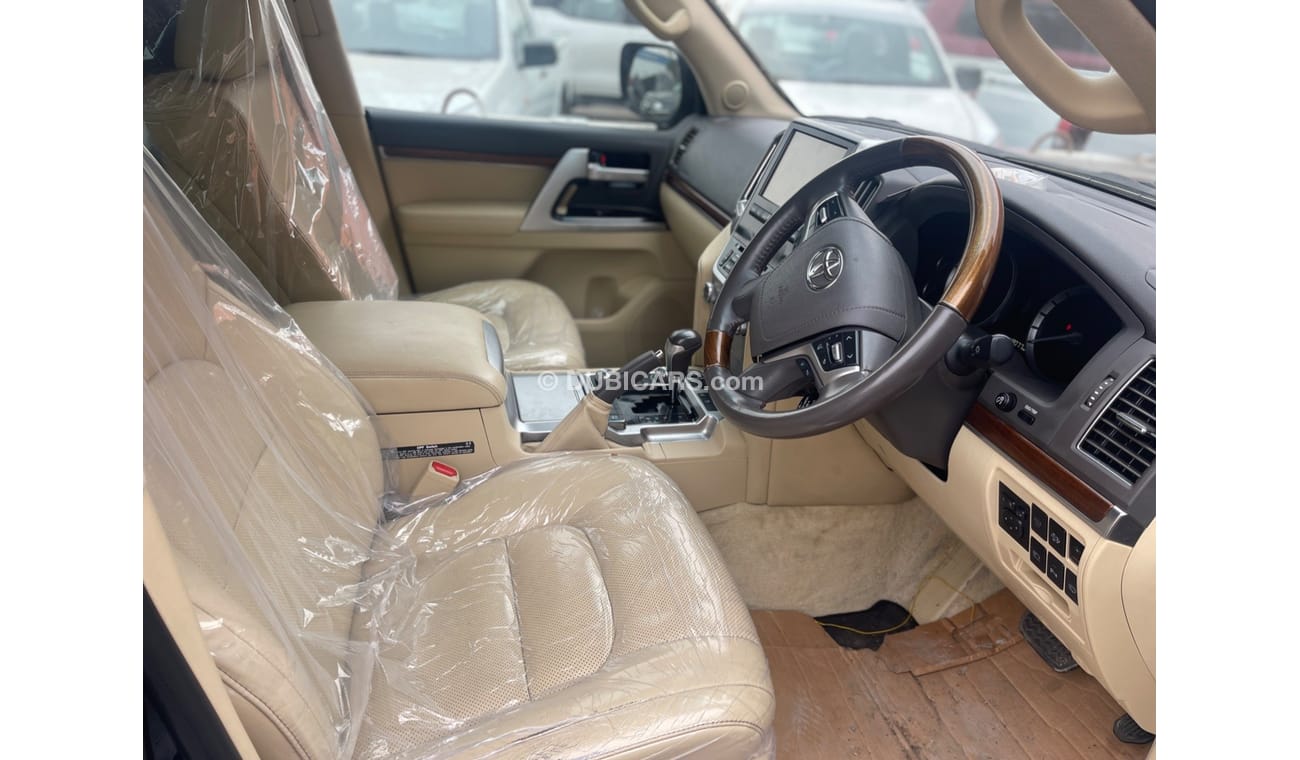 Toyota Prado Toyota prado RHD Diesel engine model 2015 grey color car very clean and good condition