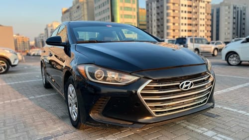 Hyundai Elantra Base 2.0L