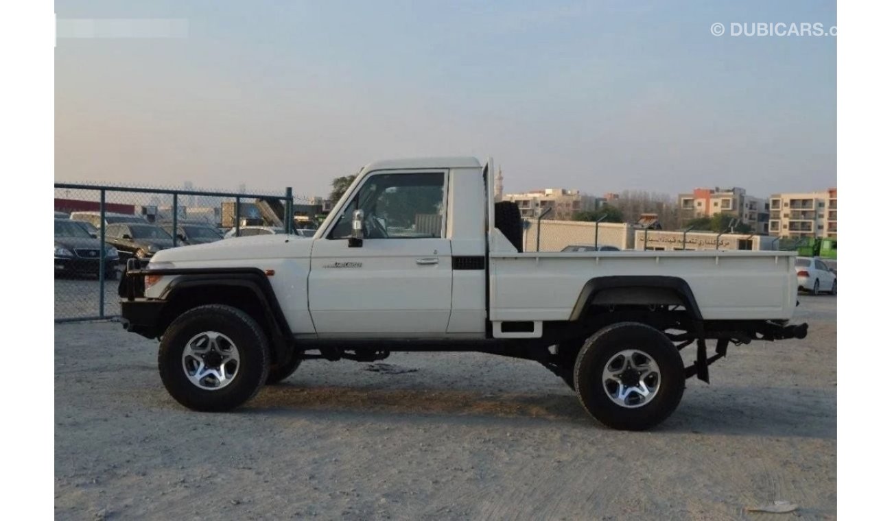 Toyota Land Cruiser Pick Up