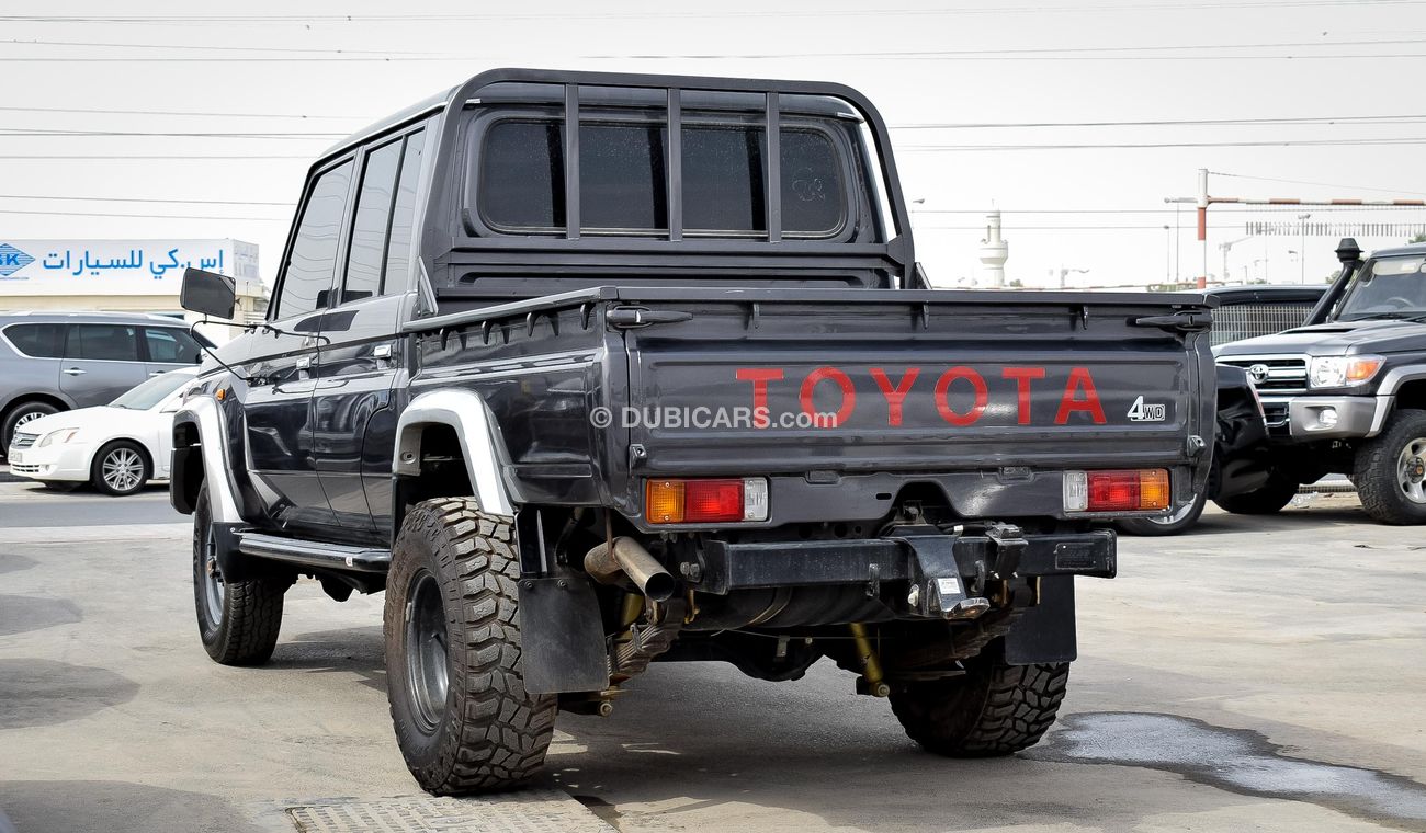 Toyota Land Cruiser Pick Up 4.5 diesel manual V8 pick up dual cab low kms as new right hand drive for export only