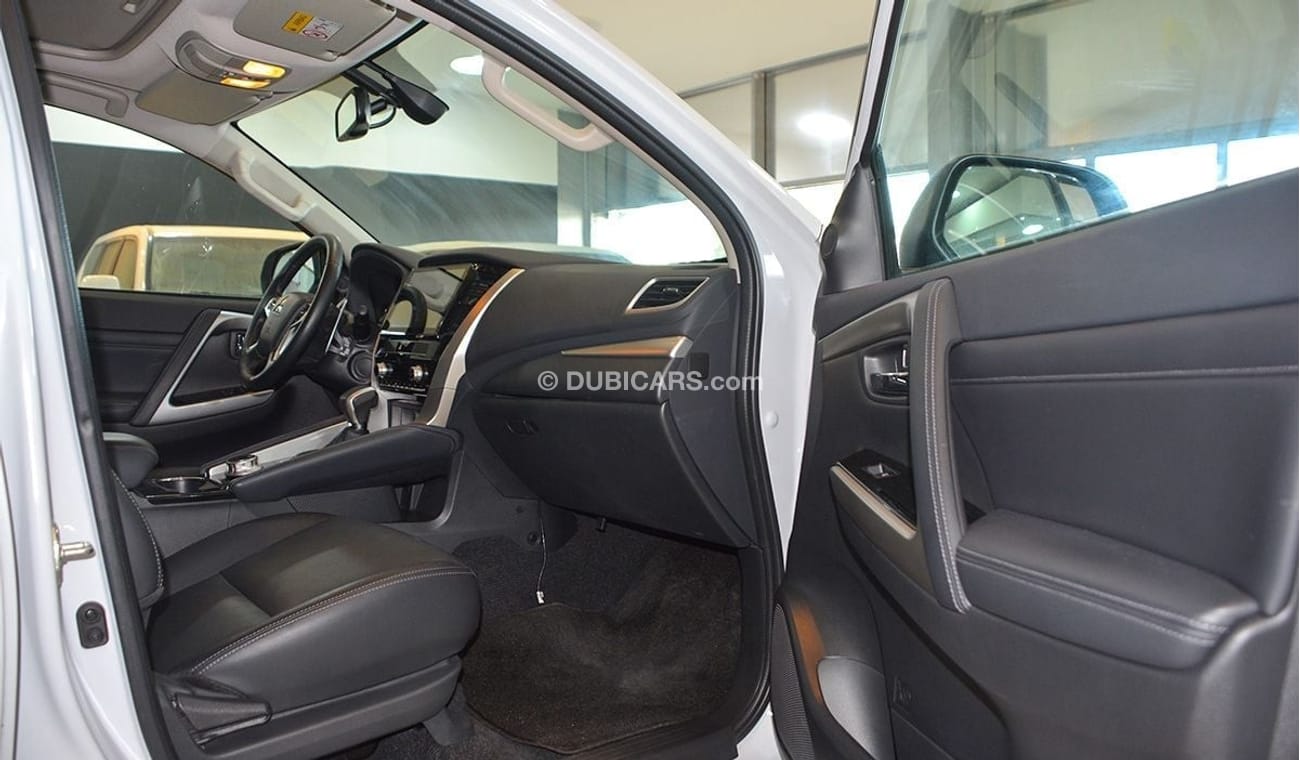 Mitsubishi Montero Montero Sports Leather seats Sunroof 4wd