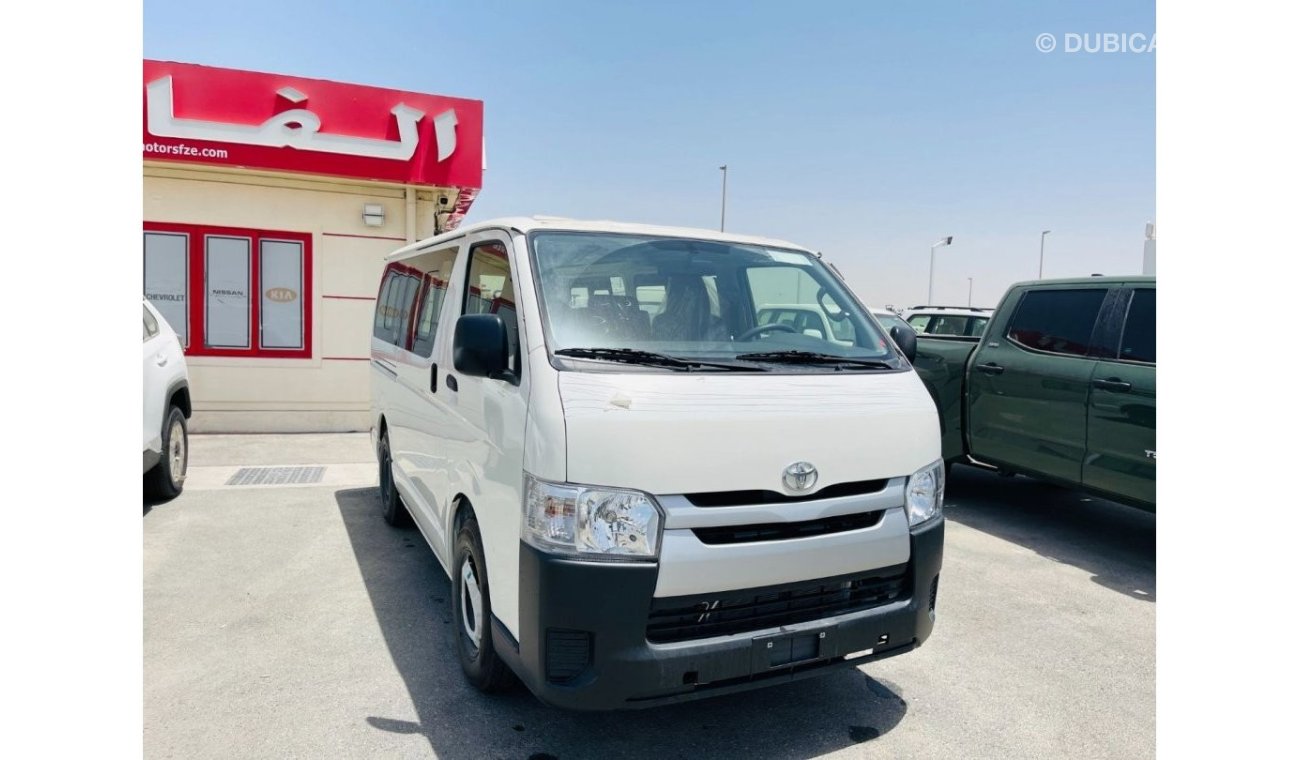 تويوتا هاياس Toyota Hiace 2.5l glass van, M/T, 2023 MY