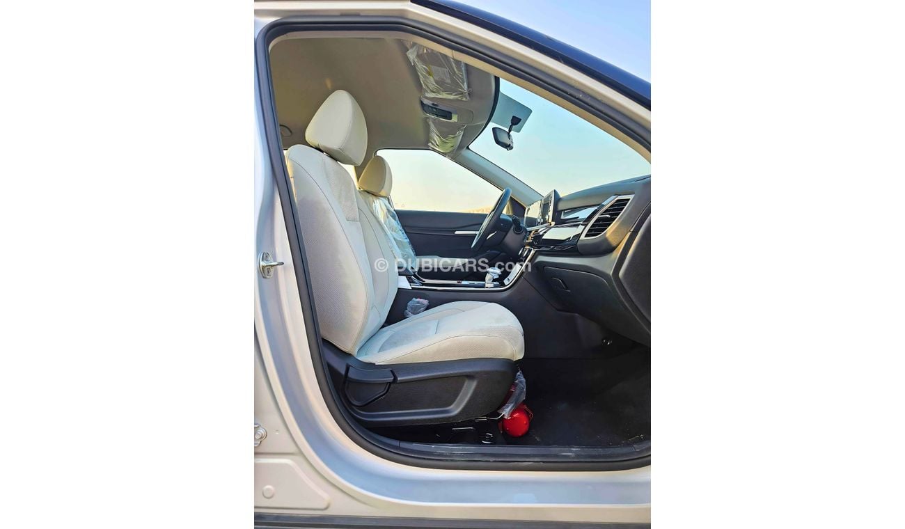 كيا سيلتوس DUAL TONE, 1.5L V4 PETROL, WITHOUT SUNROOF, DVD+ CAMERA (CODE # 68091)