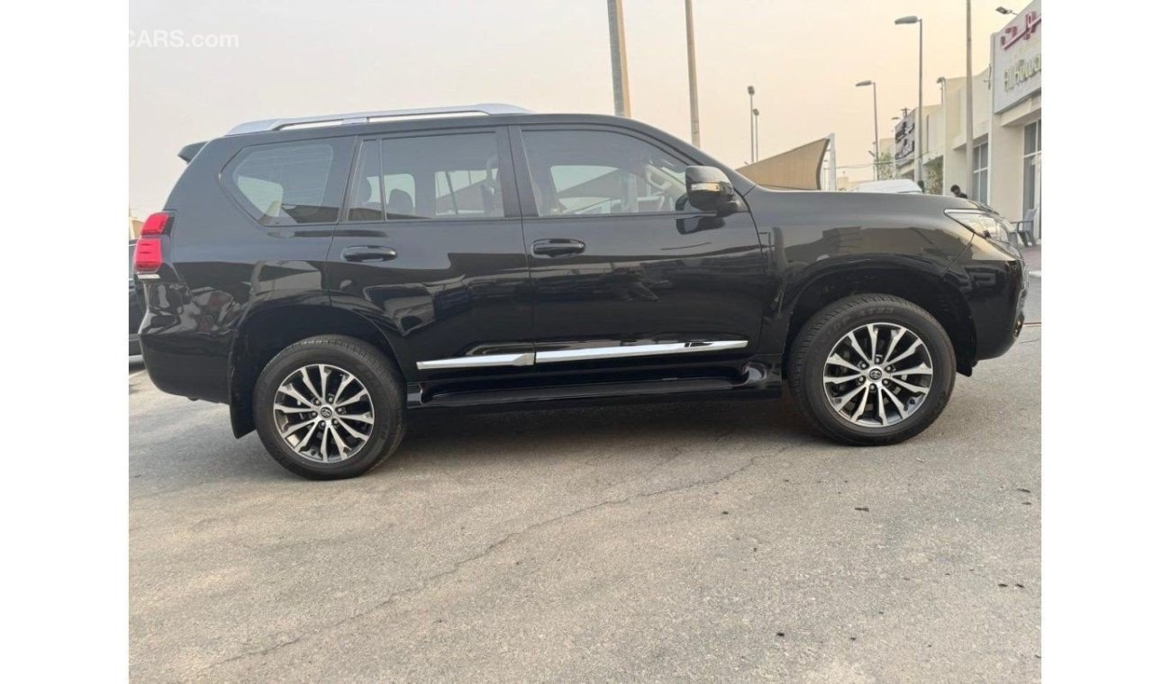 Toyota Prado Toyota Prado VX 4.0 Petrol V6 AT Full Option MY2018 Used