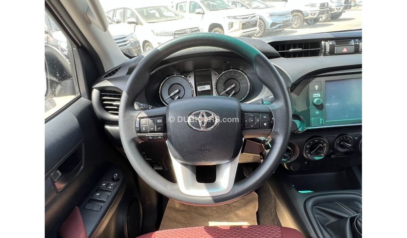 Toyota Hilux 2.4L Manual White 2022