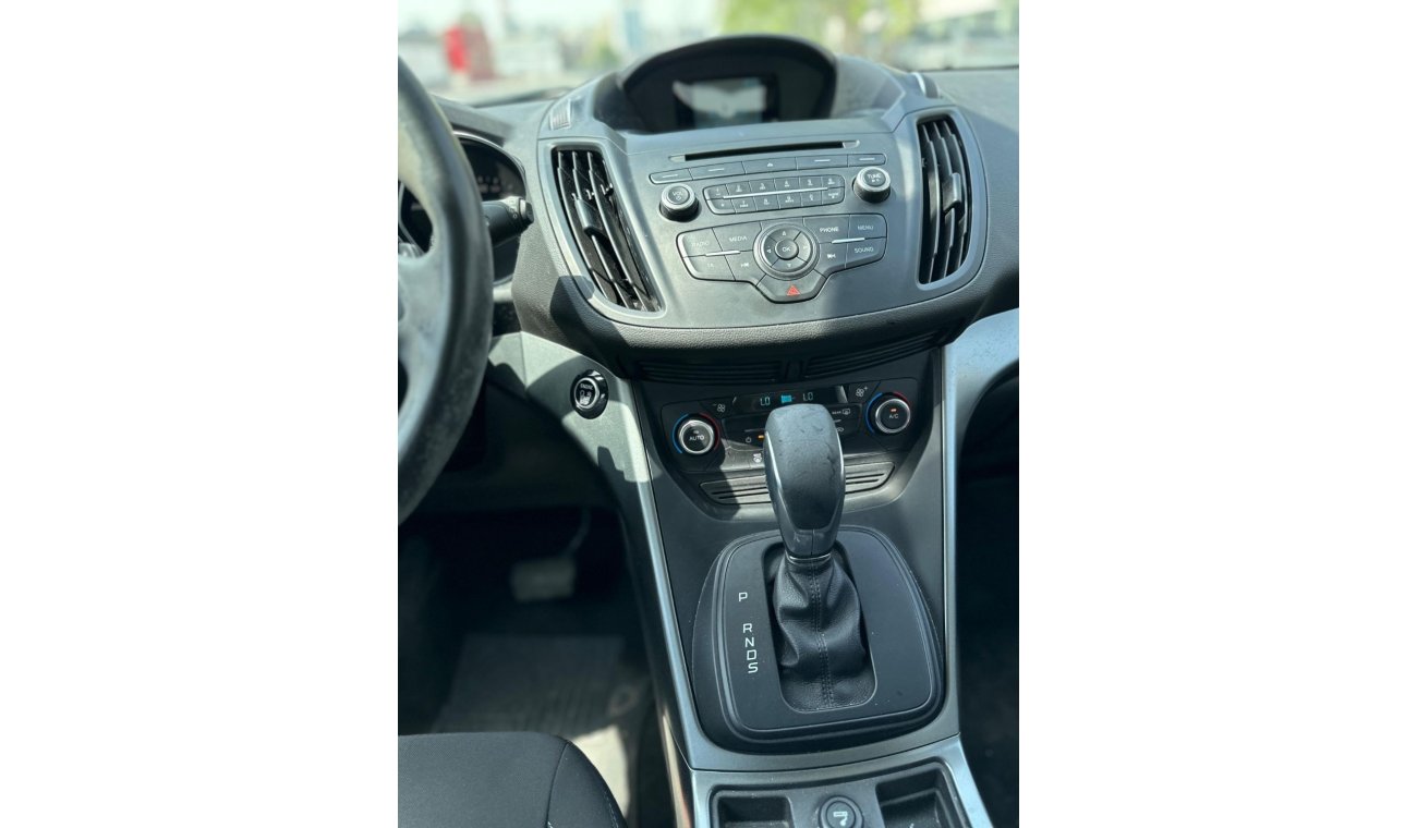 Ford Escape AED 460 P.M | FORD ESCAPE | 2.5L I4 | GCC SPECS | WELL MAINTAINED