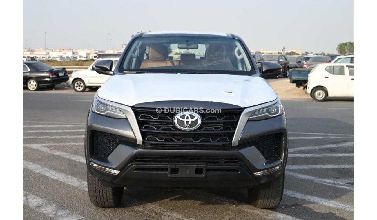 تويوتا فورتونر GXR 2.4L Diesel 4WD 7 Seat Automatic