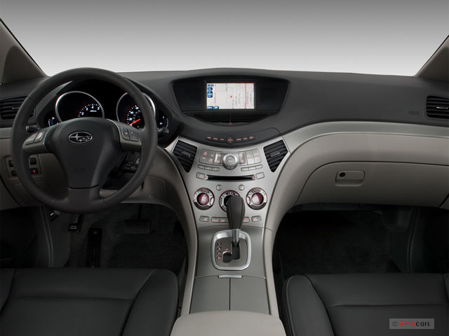 Subaru Tribeca interior - Cockpit