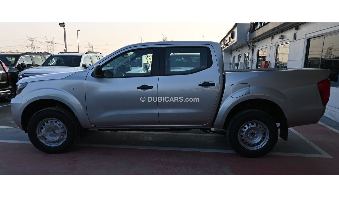 Nissan Navara NISSAN NAVARA  2.5 4WD DIESEL XE MT DC PLUS