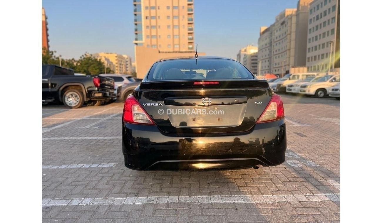 نيسان فيرسا Very clean car