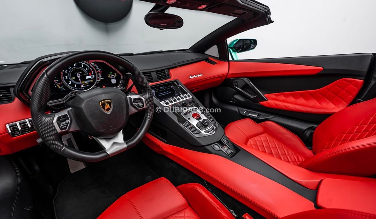 لامبورغيني أفينتادور LP700-4 Roadster 2015 - GCC