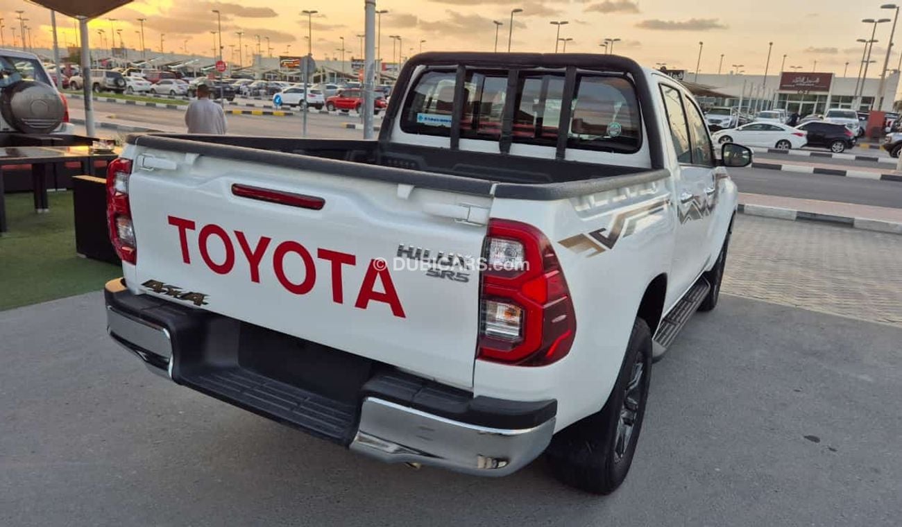 Toyota Hilux GL 2.7L Double Cab Utility 4WD Toyota Hilux 2024 4 cylinder engine 2.7L clean car without accident w