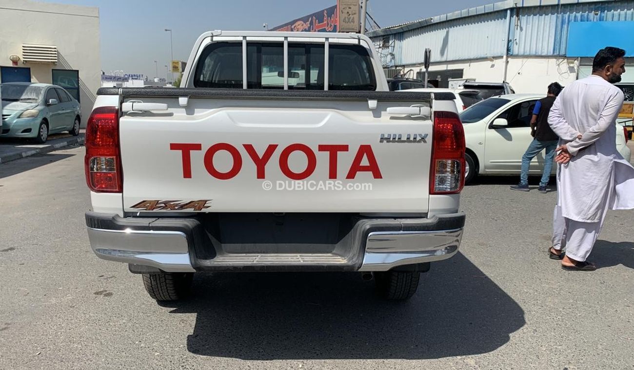 Toyota Hilux TOYOTA HILUX 2.7 AT BASIC 2022 WHITE