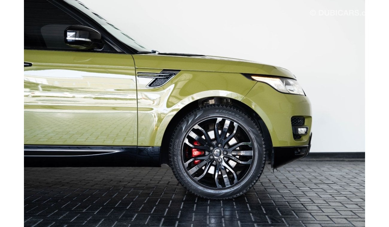 لاند روفر رينج روفر سبورت (آخر) 2015 - RANGE ROVER SPORT - GCC - V6 - PISTACHIO GREEN SPECIAL PAINT