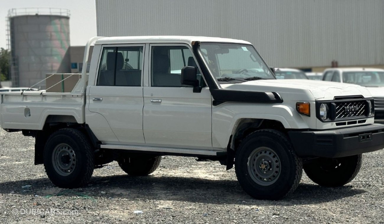 Toyota Land Cruiser Pick Up Land cruiser DOUBLE CABIN lc79 4.2L DIESEL V6 MY2024 FOR EXPORT ONLY.