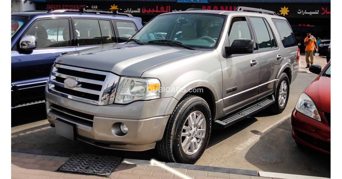 Ford Expedition XLT for sale: AED 33,500. Grey\/Silver, 2008