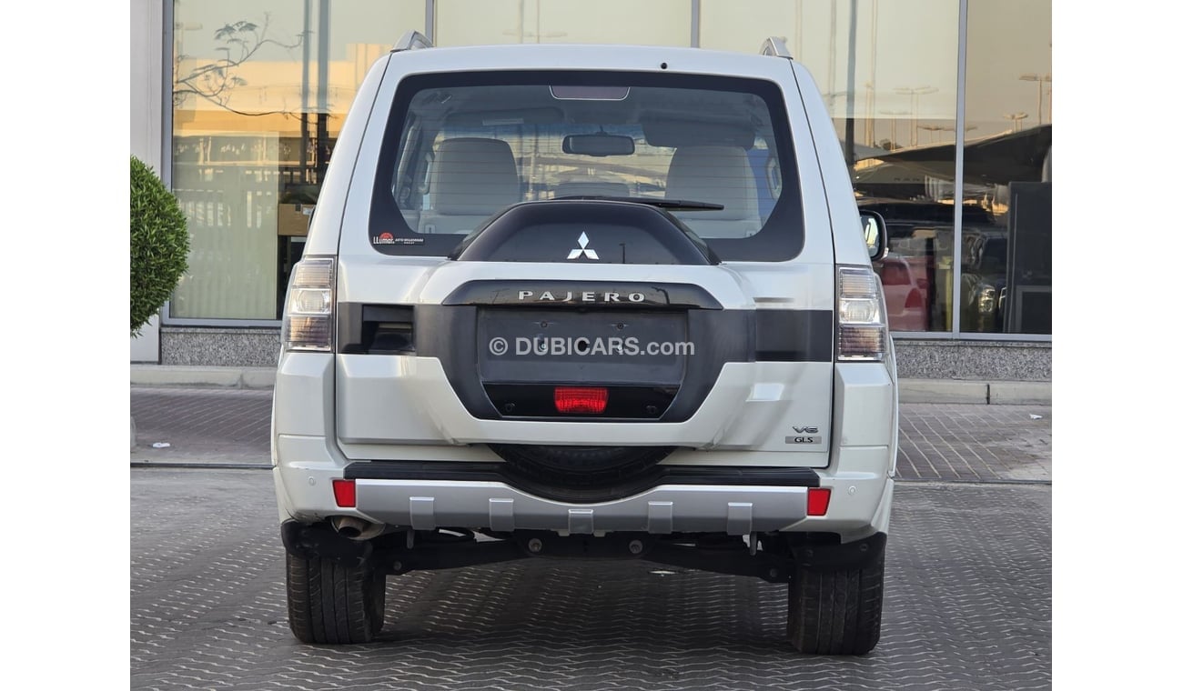 Mitsubishi Pajero GLS Base 3.5L (5 Seater) GLS 3.5L GCC ORGINAL PAINT // ACCIDENT FREE // PERFECT CONDITION