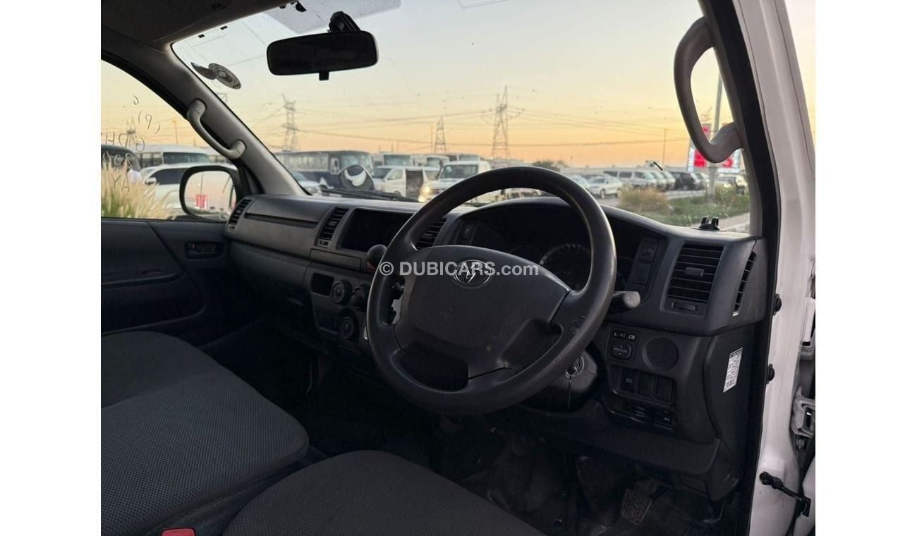 Toyota Hiace PREMIUM CONDITION | 2.8L DIESEL ENGINE | 2019 | RHD