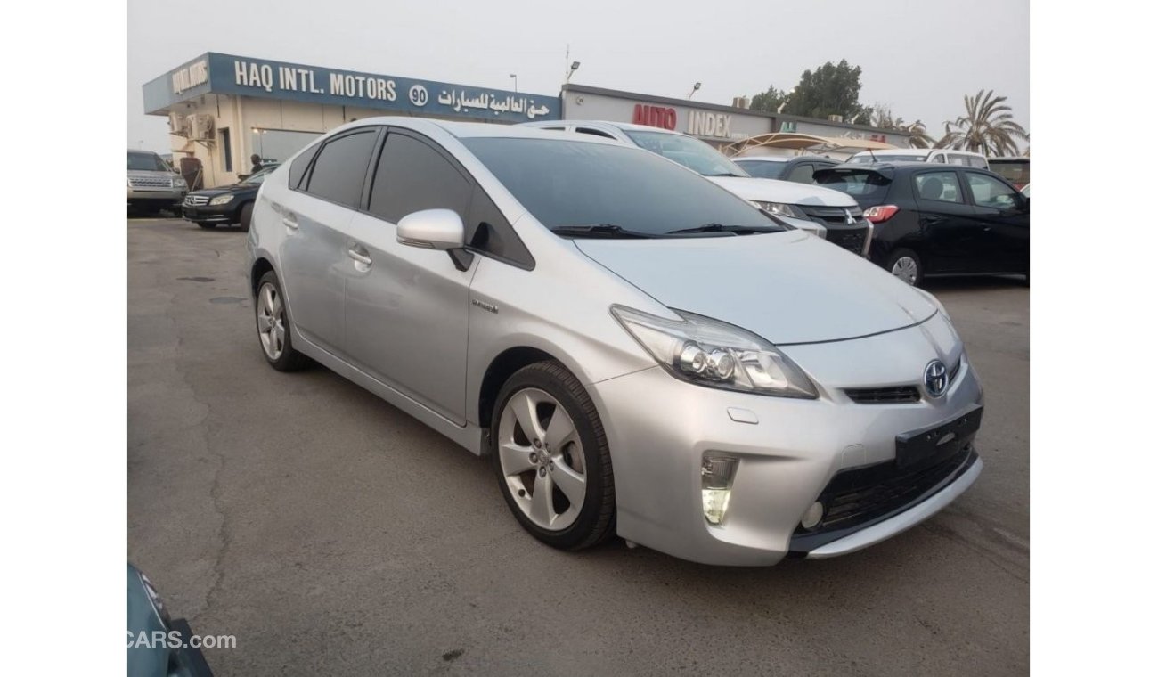 تويوتا برياس 2013  TOYOTA PRIUS HYBRID