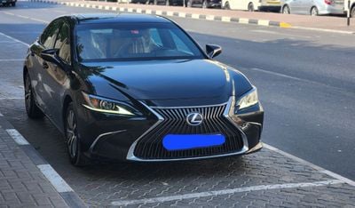 لكزس ES300h Hybrid 2.5L (204 HP)