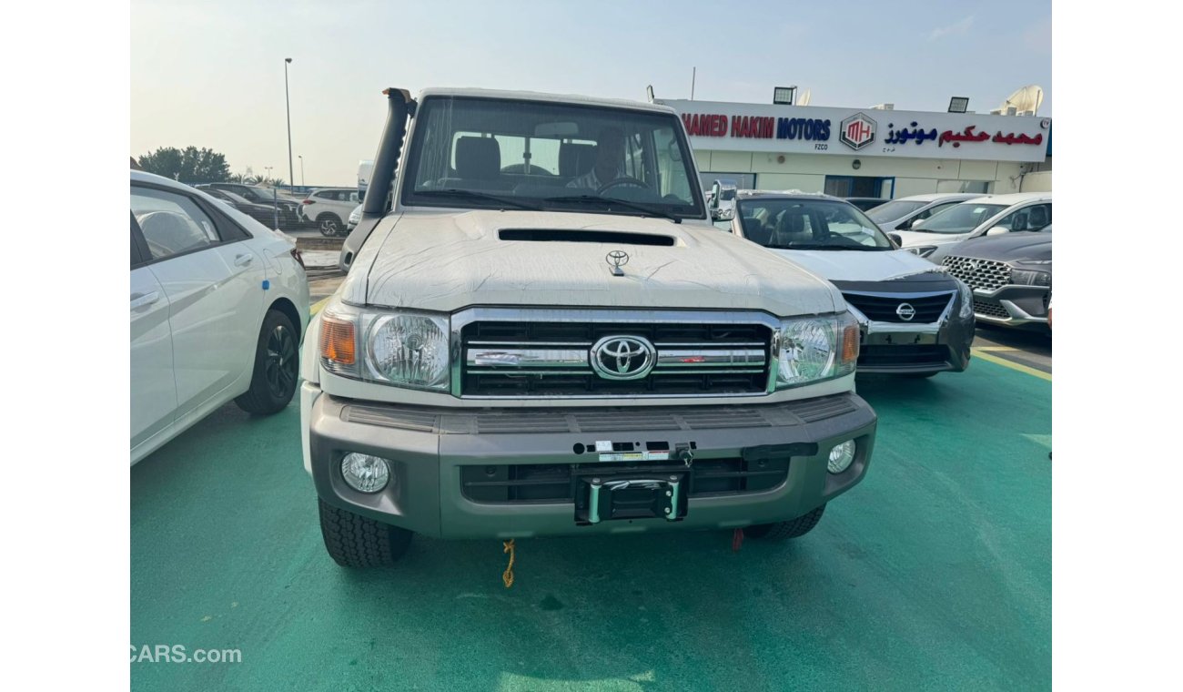 تويوتا لاند كروزر بيك آب VDJ79 4.5L Pick Up 4WD 8 cylinders Diesel zero KM