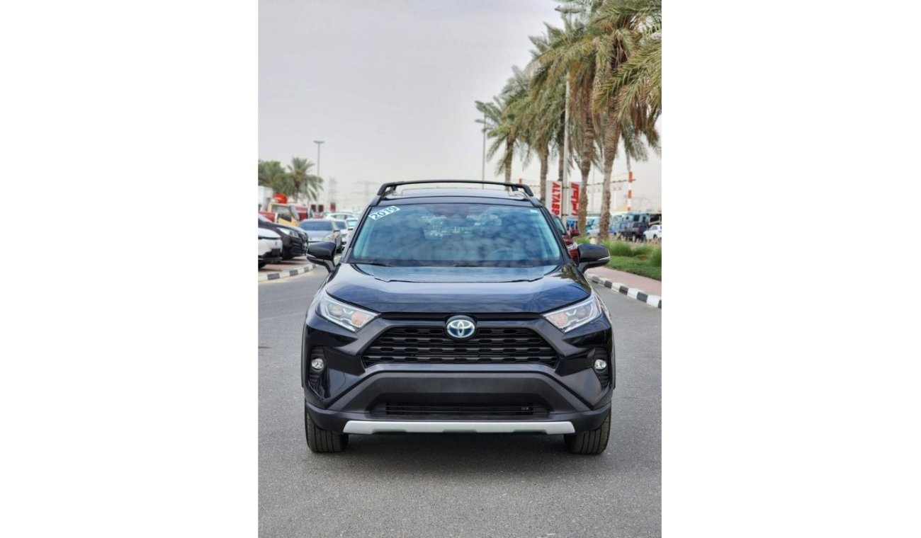 Toyota RAV4 XLE Toyota Rav4 Hybrid full option