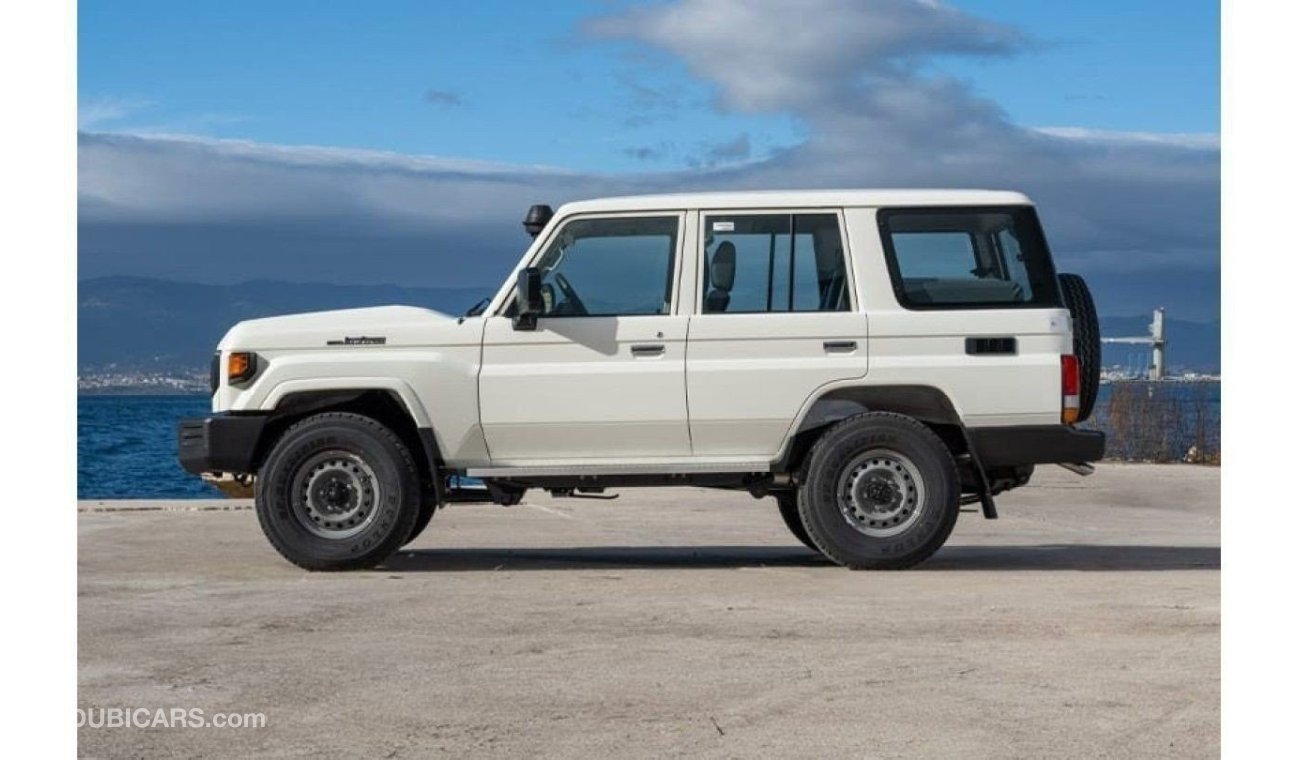 تويوتا لاند كروزر هارد توب Land Cruiser Hard Top LC76 4.5L 5door Diesel V8 2024 0KM