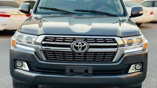 تويوتا لاند كروزر TOYOTA LANDCRUISER 2015 FULL OPTION GXR