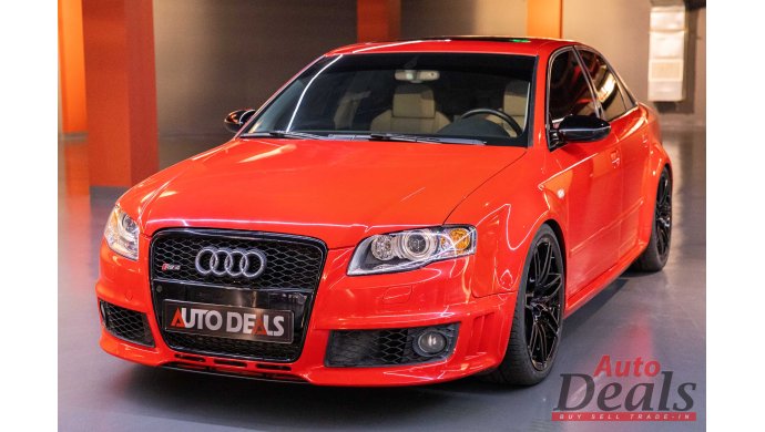 Audi RS4 for sale: AED 70,000. Grey/Silver, 2006