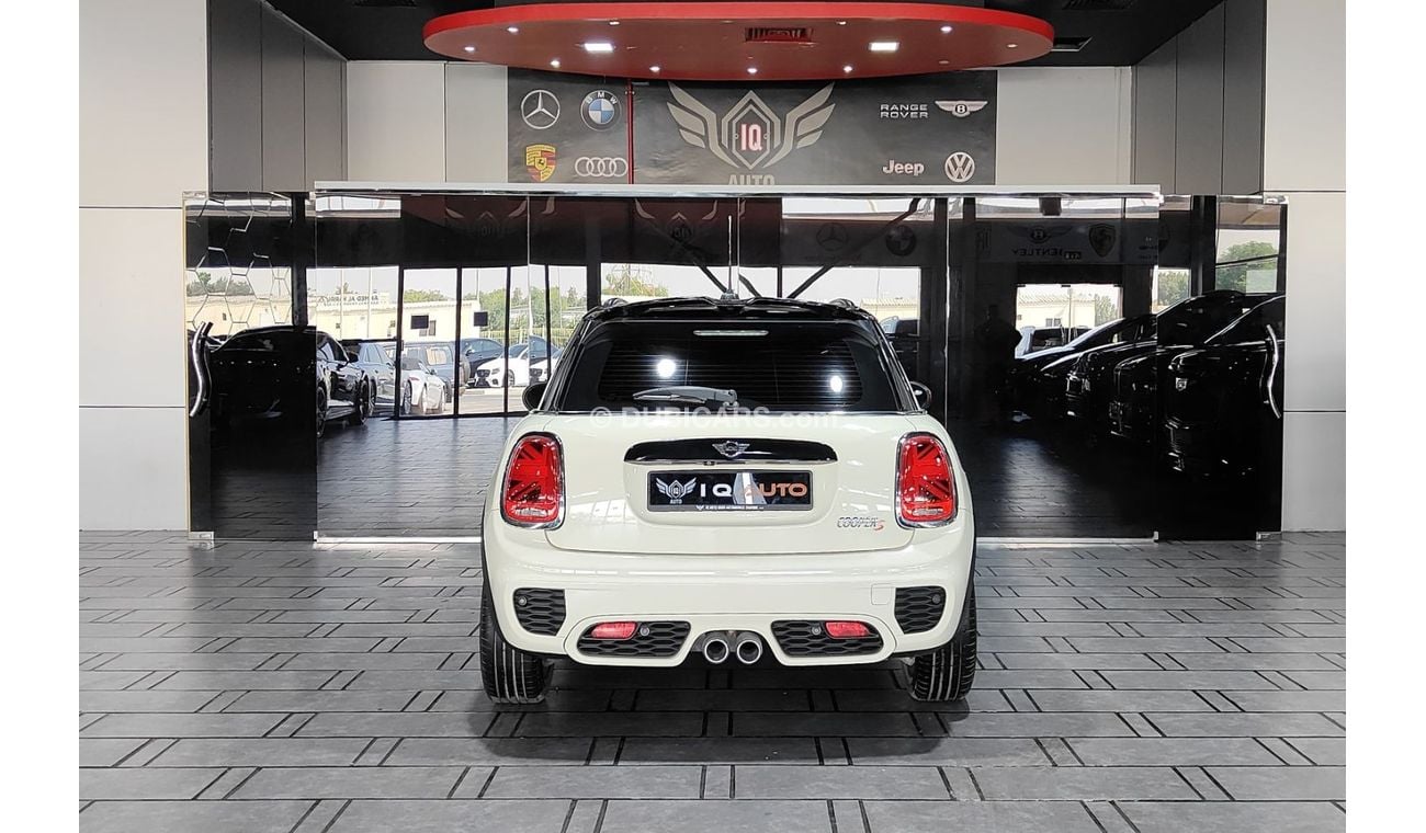 ميني كوبر إس AED 1,300 P.M | 2019 COOPER S JCW KIT | UNDER WARRANTY | PANORAMIC VIEW | GCC