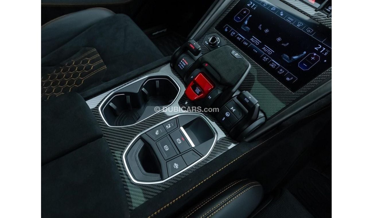 Lamborghini Urus 4.0 V8 BiTurbo Performante RIGHT HAND DRIVE