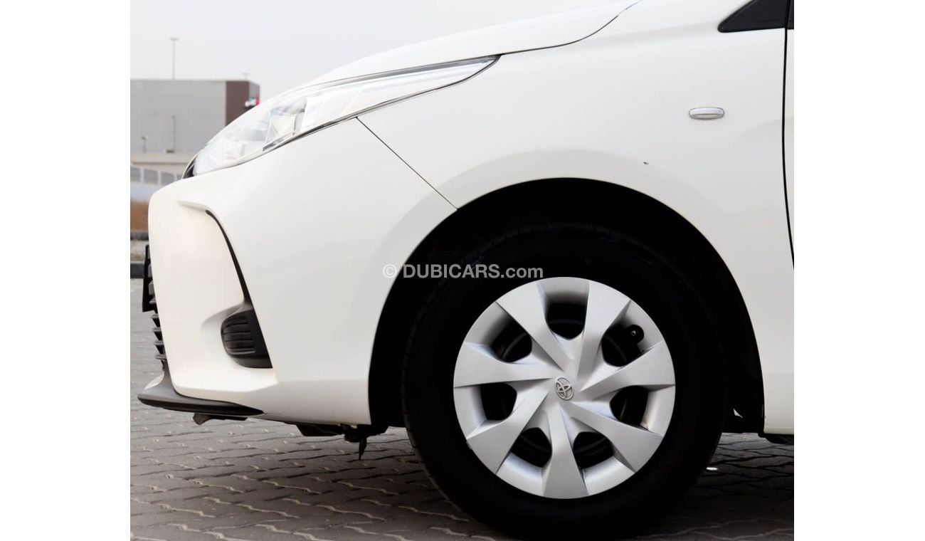 تويوتا يارس Toyota Yaris 1.5L 2021 GCC Original Paint accident-free in excellent condition 833 P.M