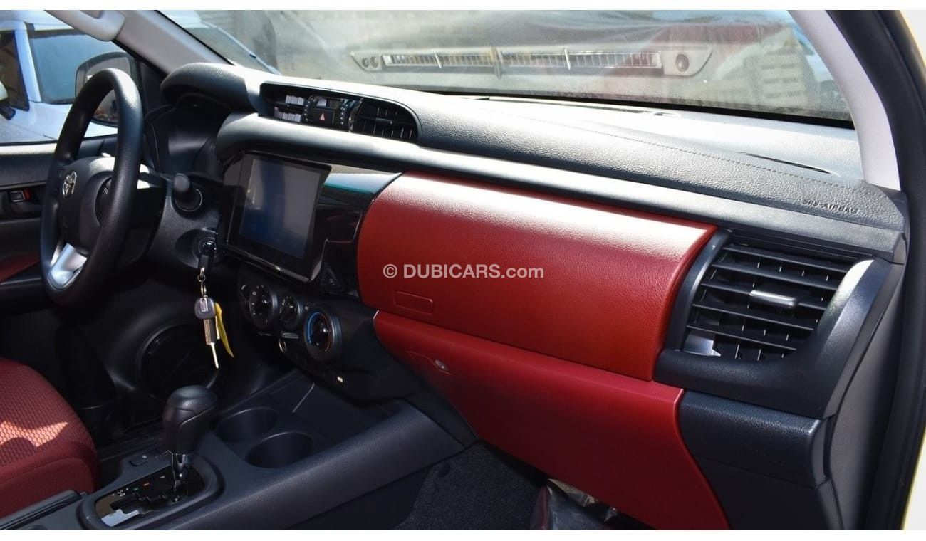 تويوتا هيلوكس TOYOTA HILUX DLX 2.4 PETROL AUTOMATIC 2024 GCC OMAN