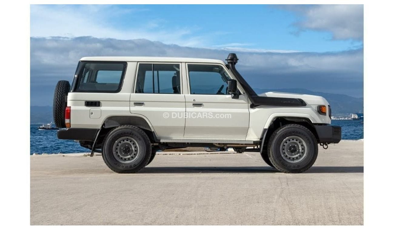 تويوتا لاند كروزر هارد توب Land Cruiser Hard Top LC76 4.2L 5door Diesel V6 2024 0KM